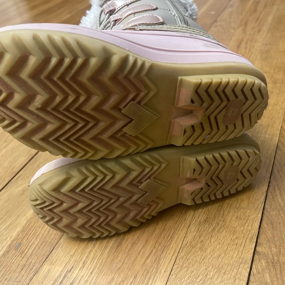 Pink and Tan Winter Boots with Faux Fur - Picture 5 of 8